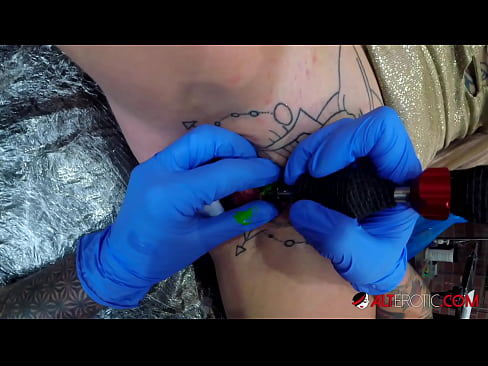 ❤️ Extremely tattooed hottie Sully Savage got a tattoo on her clitoris Sluts at en-us.assay-define-smartlink.ru ❌️